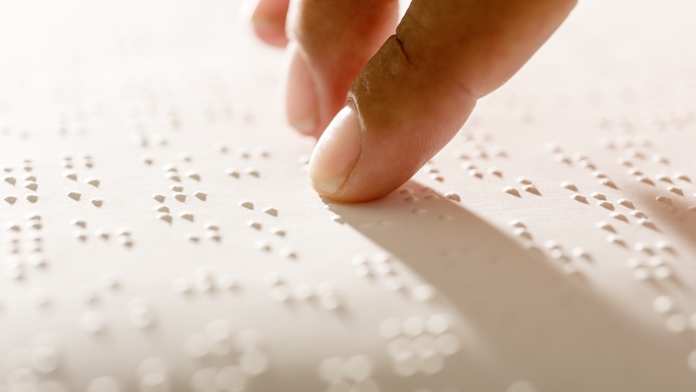 Buchseite in Braille