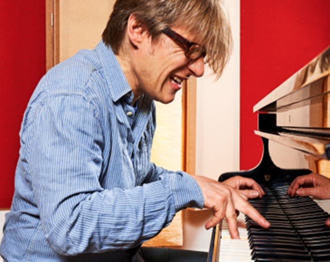 Alexander Wyssman am Klavier